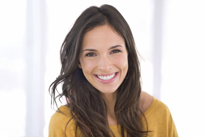 Teeth Whitening: A Comprehensive Comparison of Natural Remedies and Professional Treatments